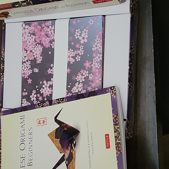 Japanese Origami Kit - Picture 2 of 3